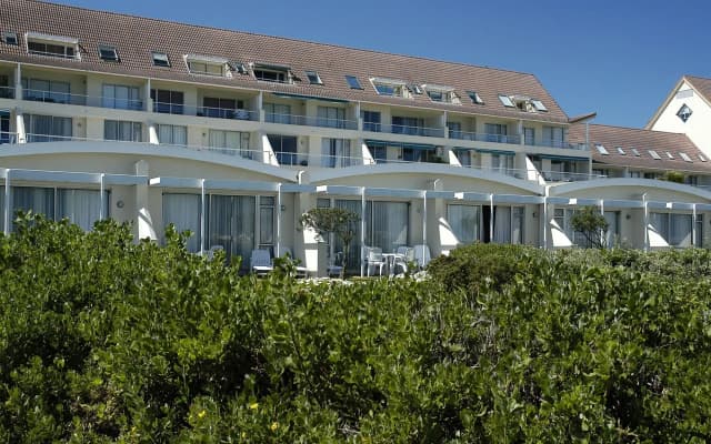 Dolphin Beach Hotel