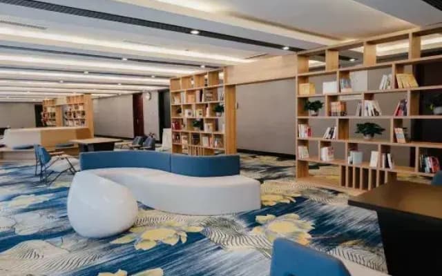 Ruochu Hotel