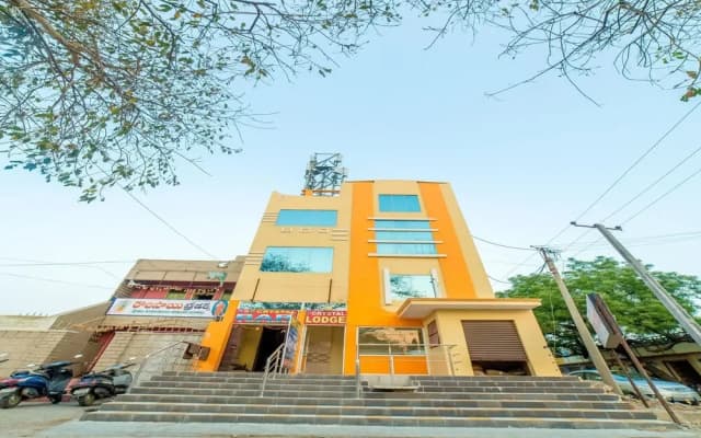 OYO 12973 Hotel Crystal