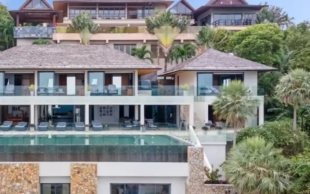Villa Firefly