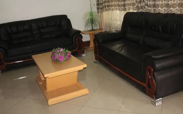 Olorropil Hotel