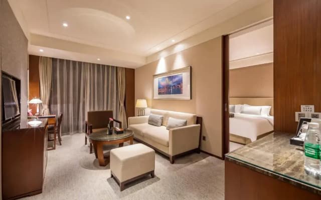 Swan Lakeview Hotel