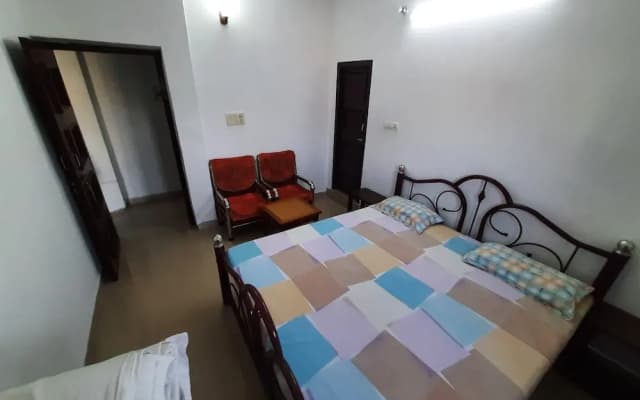 Room-janardan Homestay Lucknow