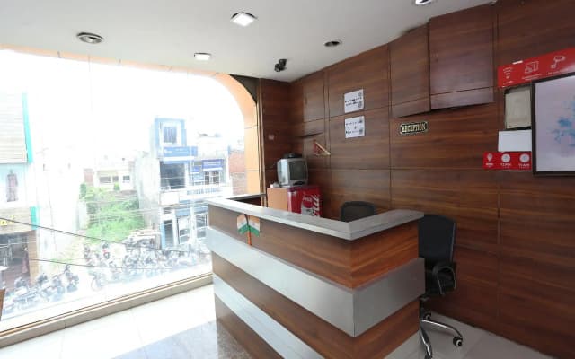 OYO 2776 Hotel Pearl