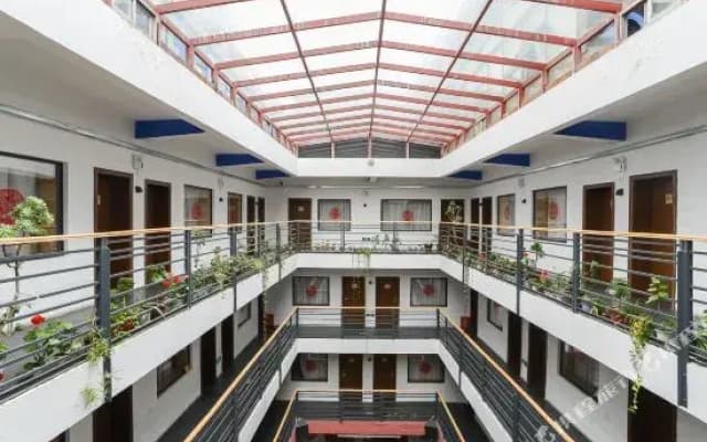 Kangsang Youth Hostel (Potala Palace Jokhang Temple)
