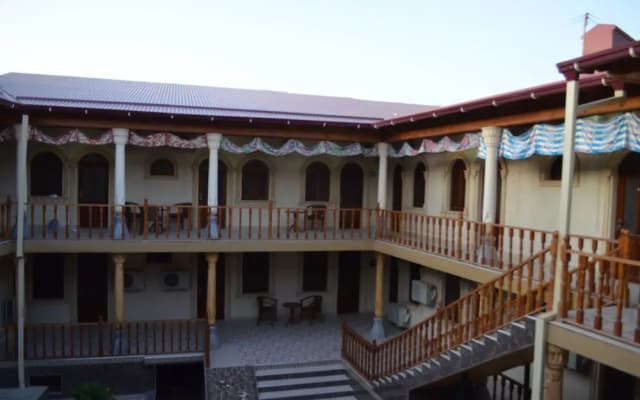 El Emir Samarkand