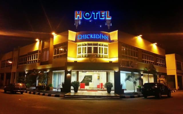 Hotel CheckedInn