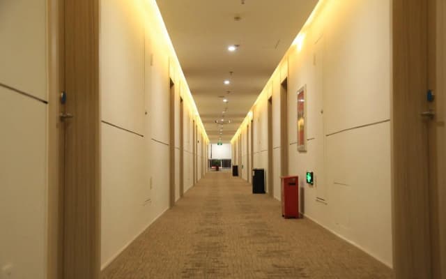 Hanting Hotel Liaocheng Guanxian Chengxin Plaza