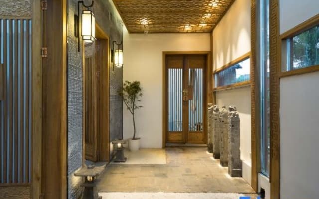Xianyun Lakeside Hostel