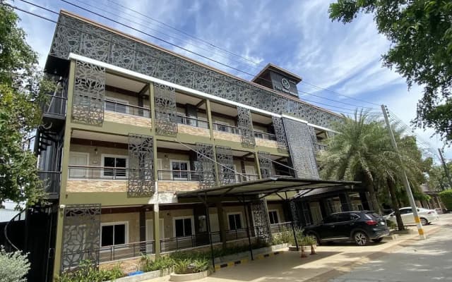 RoomQuest Chonburi Laem Chabang