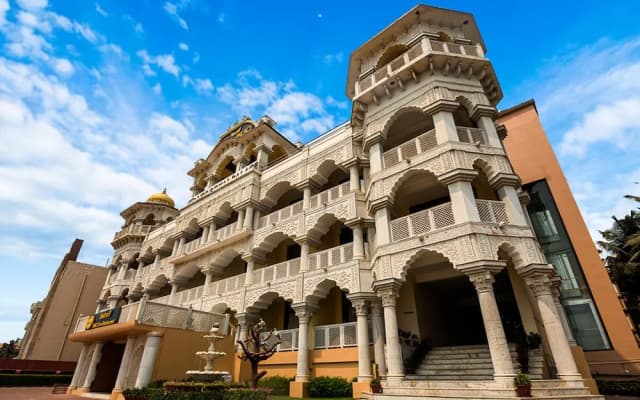 NRS Royal Palace