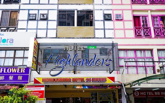 Highlanders Hotel