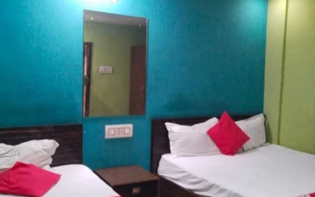 Oyo 89261 Hotel Happy