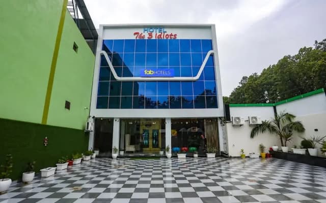 Fabhotel The 3 Idiots