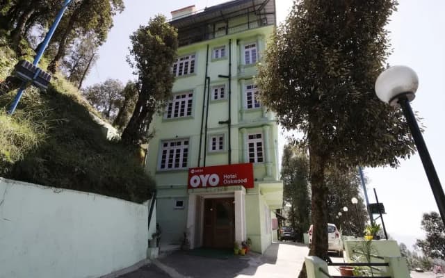 OYO 14534 Hotel Oakwood