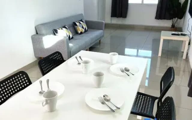 TuR10-3room1living-SPICE Stadium-1minFoodCourt-5minit Airport