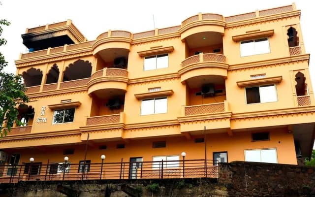 Hotel Raj Palace