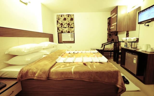 Hotel HKJ Residency