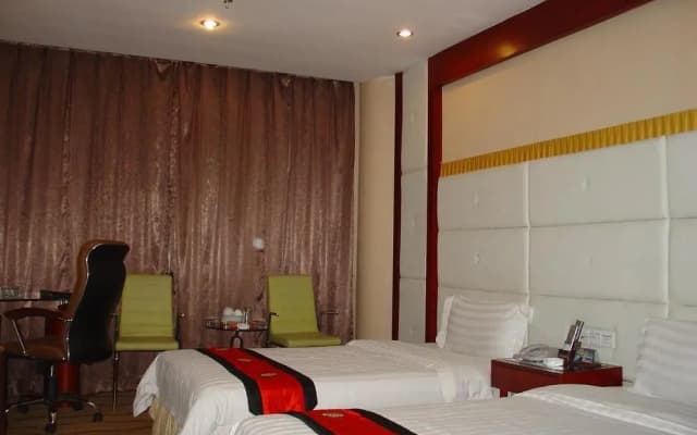 Huaxia Hotel (Zhuhai Doumen Gymnasium Zhongxing South Road)