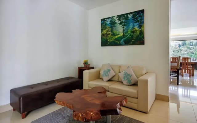 Tulip Hill View Villa 6 BR Heated Pool Movie Room
