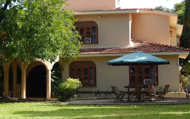 Leinmach House