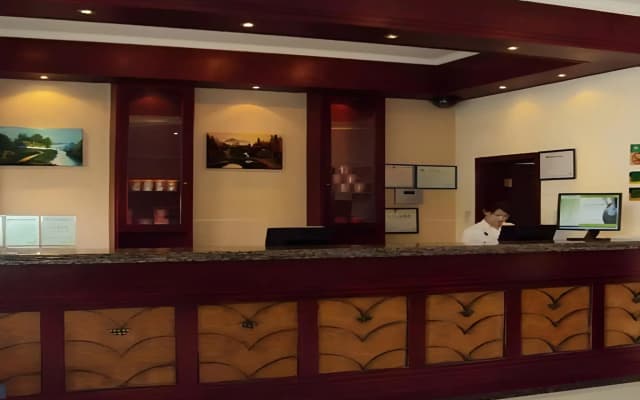 GreenTree Inn YiZheng Zhenzhou East Road