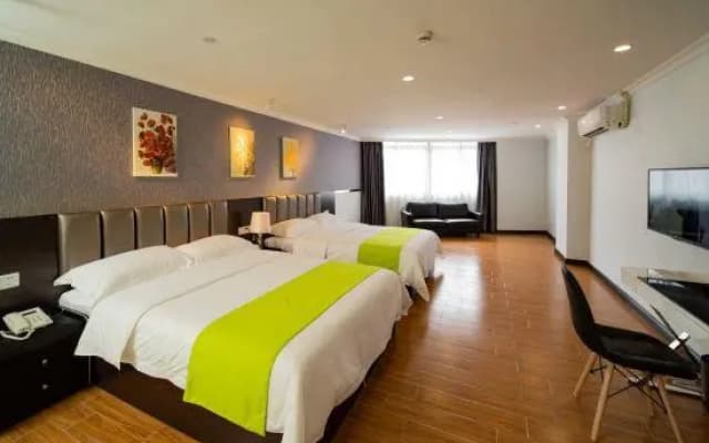 Jinchi Business Hotel