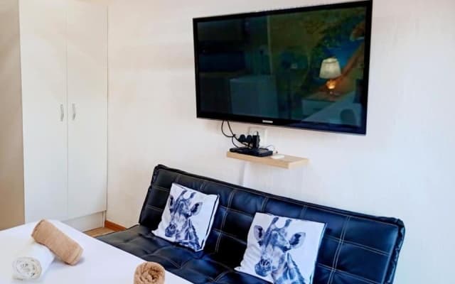 Queensburgh B&B or Self Catering