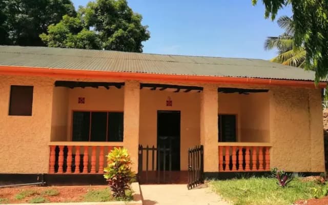 Diani Travelers Guest House