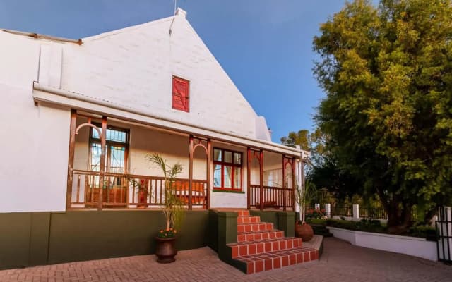 Ravenscliff Villa