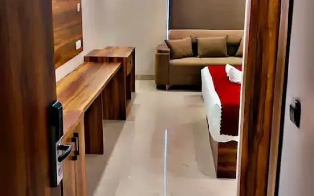 Hotel Majestic Heights