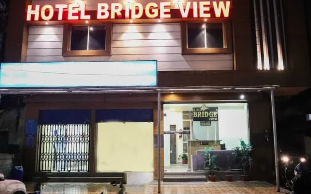 Hotel Bridge View