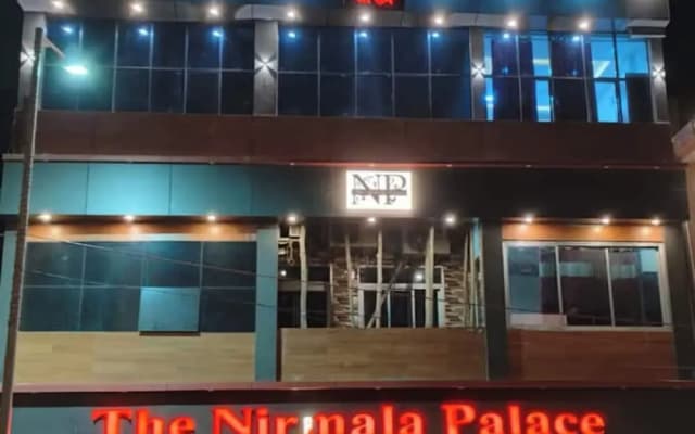 Goroomgo Nirmala Palace Ayodhya