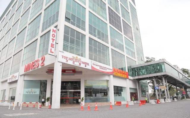 Top Holiday Hotel @ The Mines Seri Kembangan
