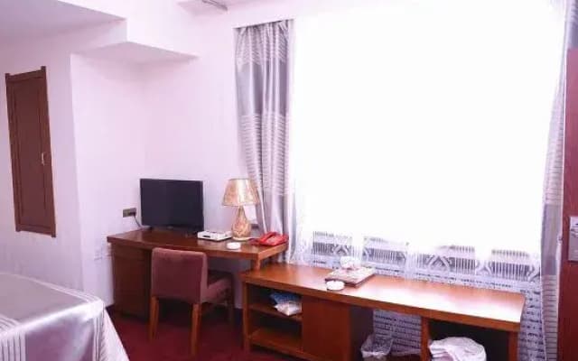 Xuefu Hotel