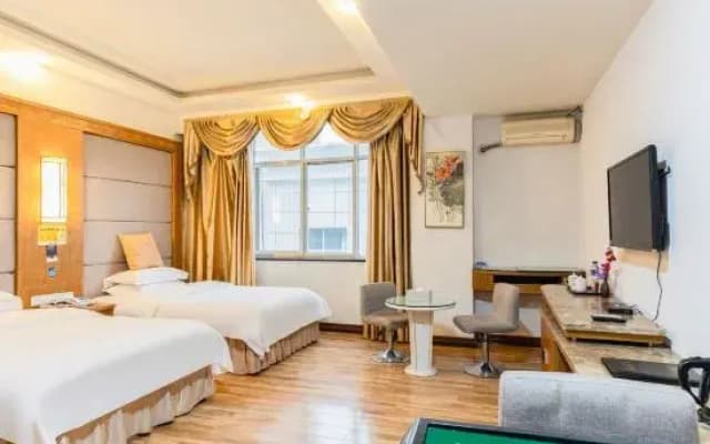 TianLong Hotel（Qujing Nancheng Store）