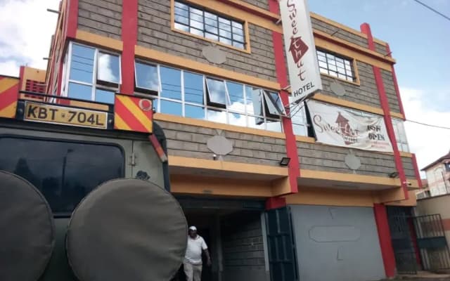 Sweet Hut Hotel