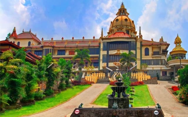 Hotel Vanda Gardenia Trawas