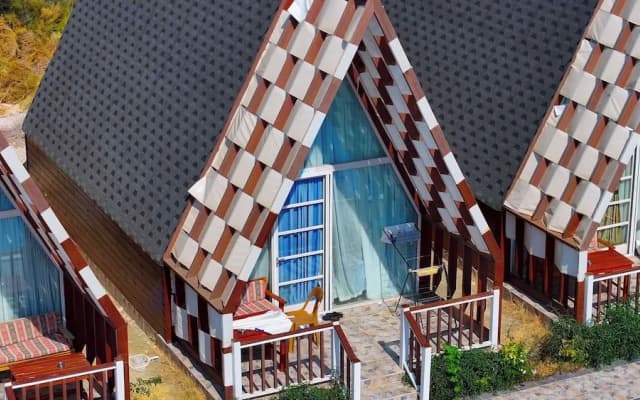 Bu Bungalow Hotel