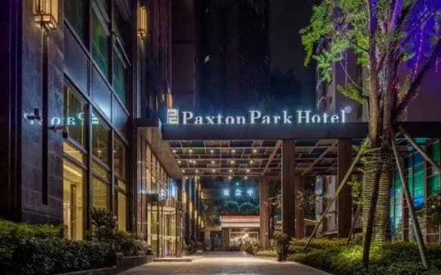 Paxton Park Hotel