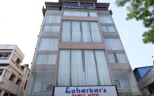 OYO 5408 Loharkar's Family Hotel