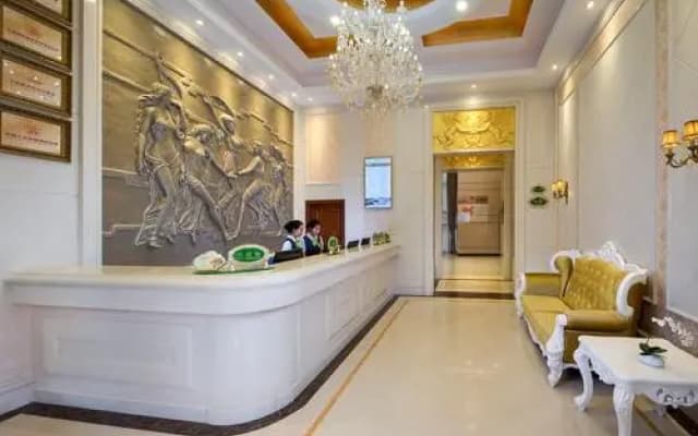Vienna International Hotel Huizhou Daya Bay Century City