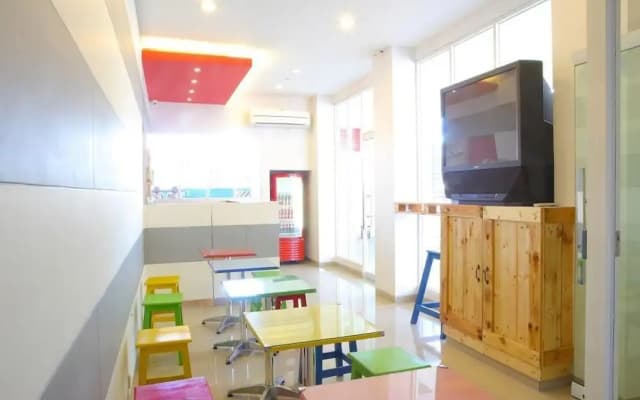 Airy Nagasari H Djok Mentaya 8A
