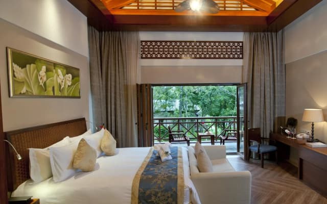 Wuzhishan Yatai Rainforest Resort Hotel