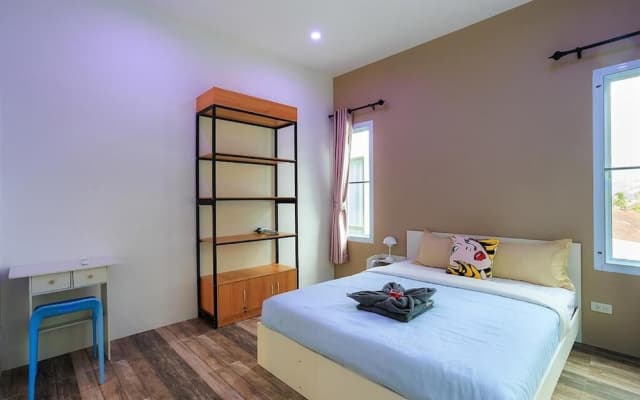Renovated 3BR Pool Villa Near Beach V228
