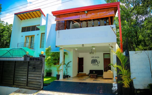 Nelinsa Kandy