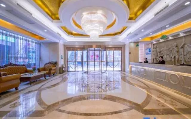 Vienna Hotel Xianning hot spring center flower bed shop