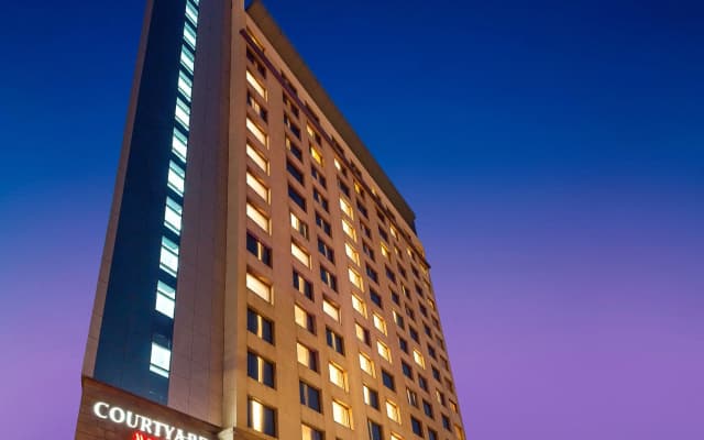 Courtyard by Marriott Gurugram Downtown