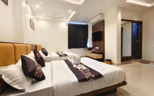Maruti Group Of Hotels - Vrinda Inn