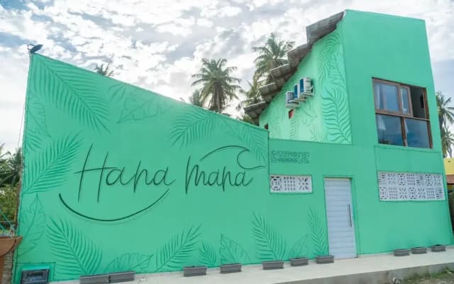 Hana Mana Flats